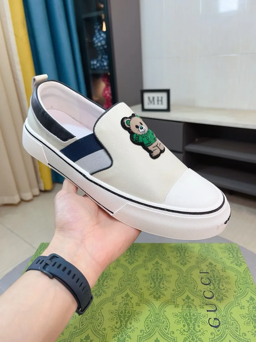 Men's shoes 💰458🌹🌹GUCCI [Gucci] New high-end brand of men's shoes, the latest fashionable casual men's shoes, trendy and versatile, relaxed and sporty style, uppers imported from Italy, first-layer cowhide, genuine leather lining, and ultra-fine workmanship. Original personalized fashionable rubber wear-resistant outsole, light and comfortable on the foot, size 38-44